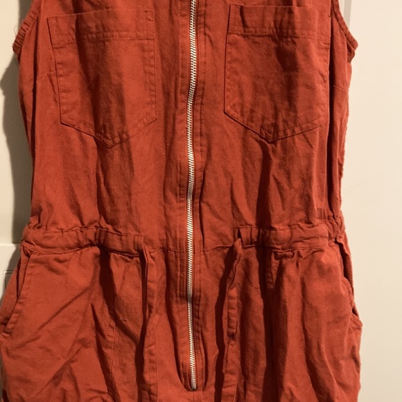 Charlotte Russe Burnt Orange Zip Up Jumper/Romper Size Small - Picture 3 of 16